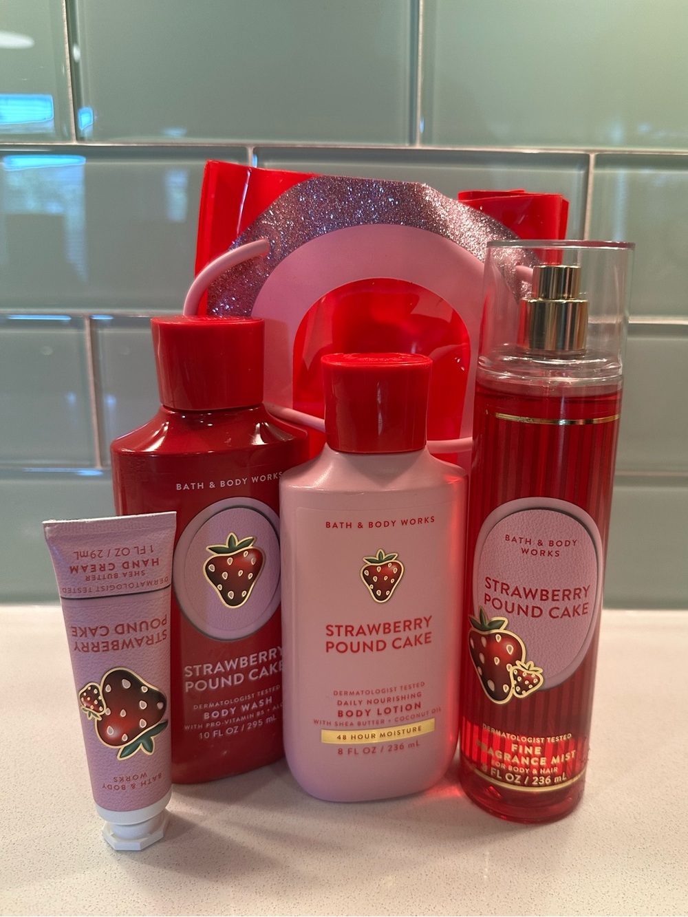 Bath & Body Works Strawberry Pound Cake Set